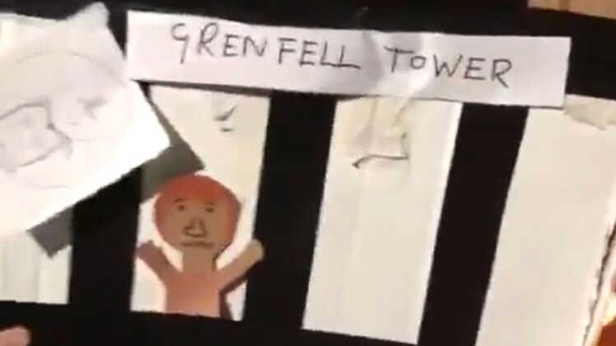 İngiltere\'de Grenfell Tower Yangınıyla, Maketini Yakarak Dalga Geçme Görüntüleri Tepkiye Neden Oldu