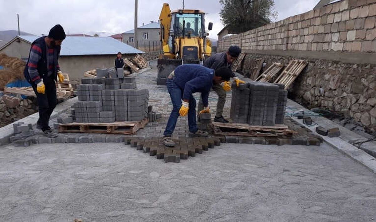 İran Sınırında Yol Yapım Çalışması