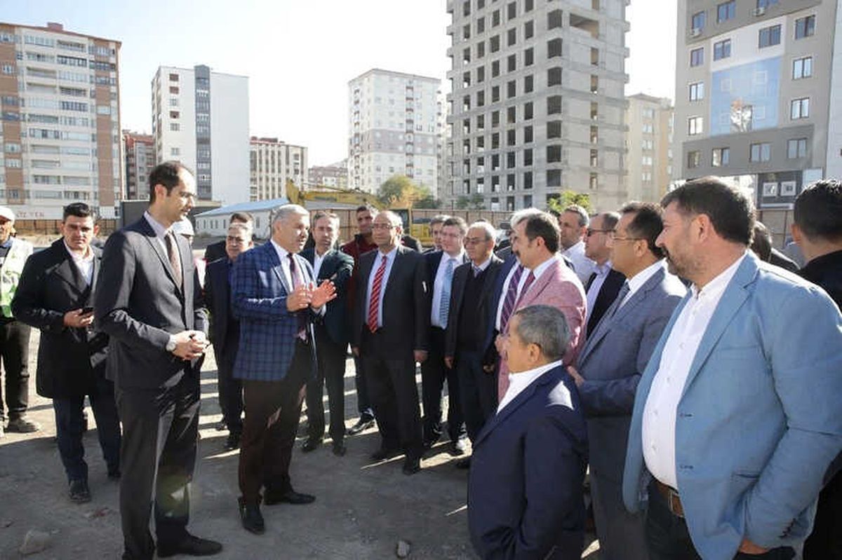İş Adamlarından Yatırımlara Övgü