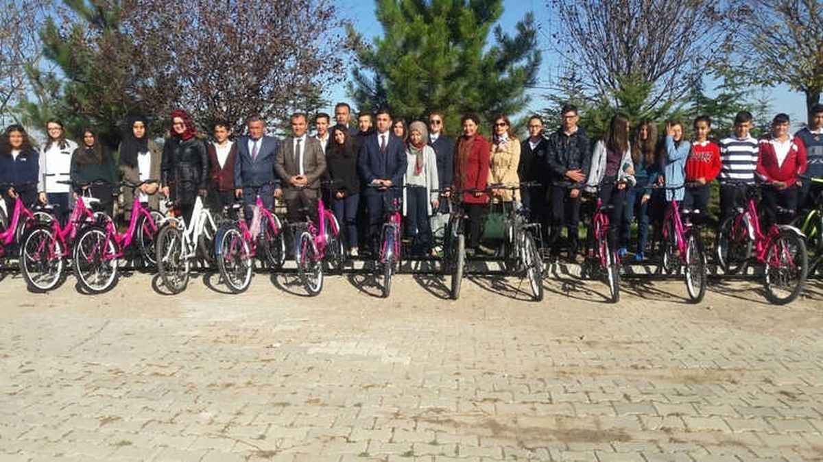 Kaman İlçesinde \'Sağlık İçin Hareket Çocuklar İçin Bisiklet\' Projesi Hayata Geçti