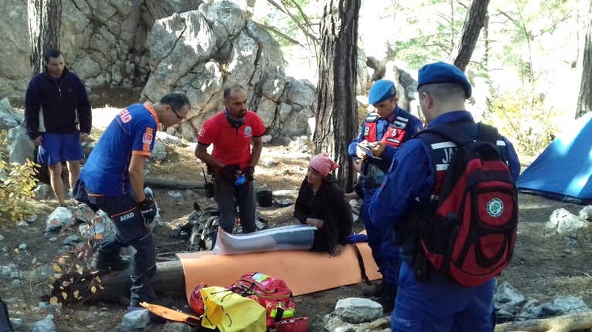 Kampta Ayağı Kırılan Ukraynalı Turist Helikopterle Kurtarıldı