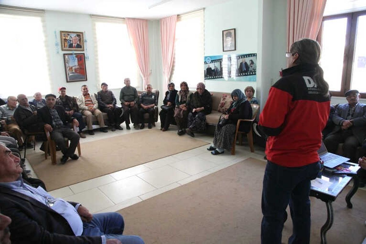 Koca Çınar\'da Deprem Eğitimi
