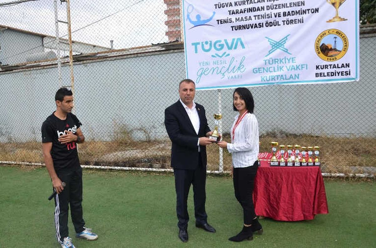 Kurtalan\'da Tenis Turnuvasının Finali Yapıldı