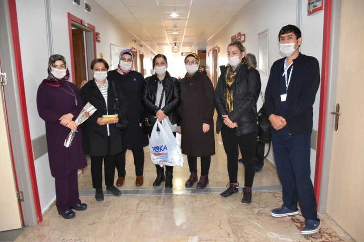 MHP\'den Lösemili Hastalara Ziyaret