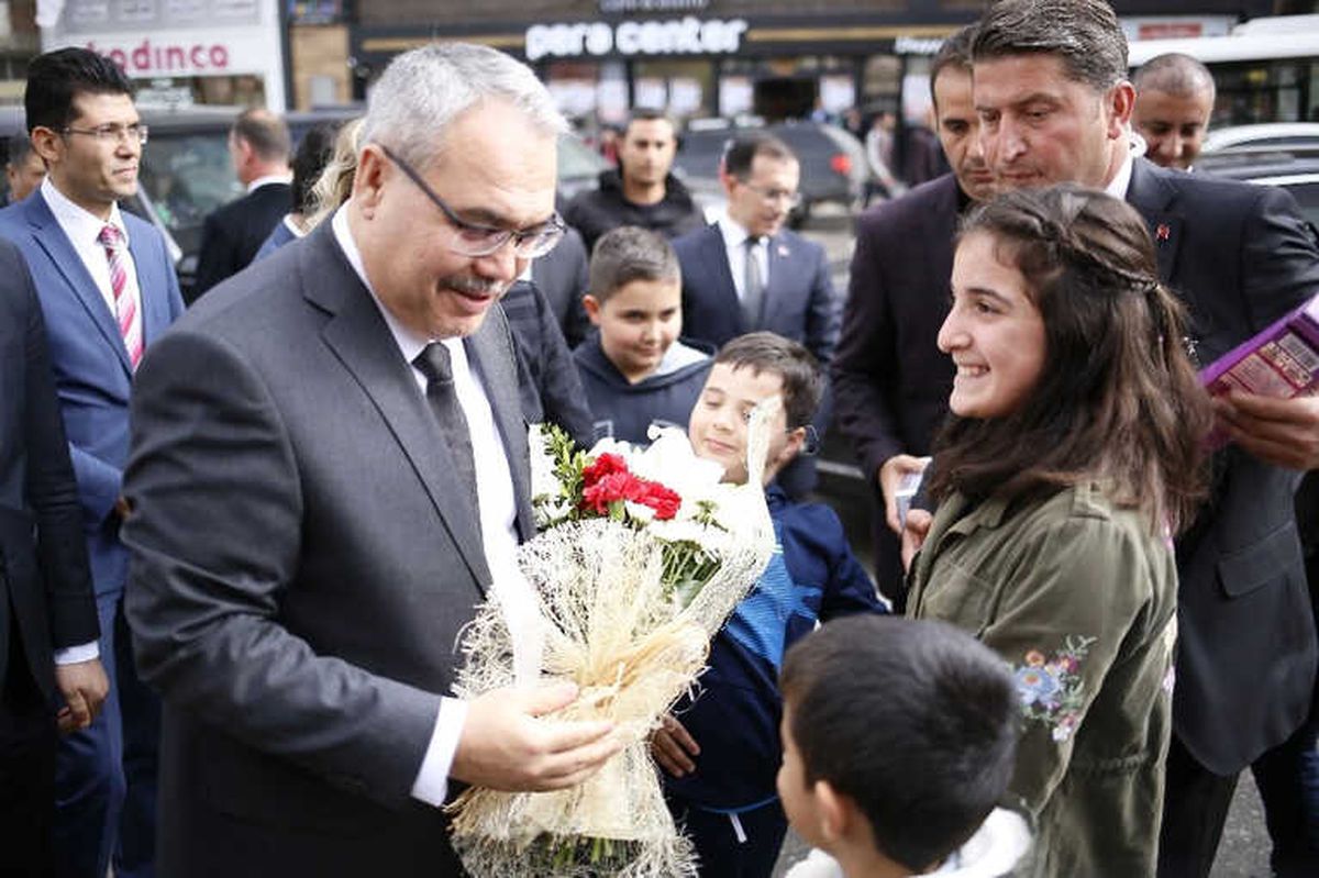 Muş Valisi Gündüzöz Göreve Başladı