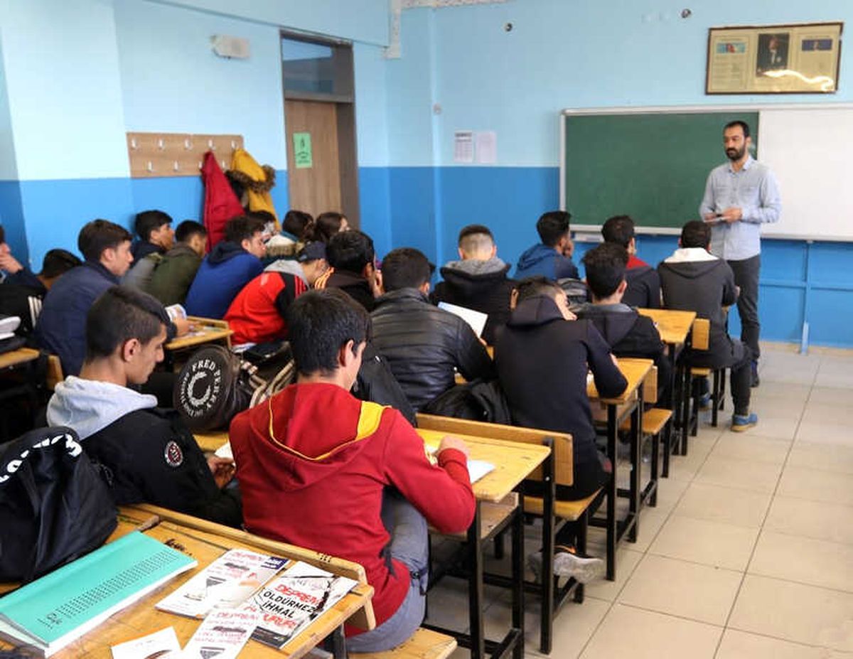 Öğrencilere Deprem Eğitimi