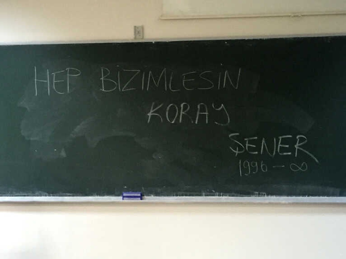 Okul Arkadaşları Fenerbahçeli Koray\'ı Unutmadı