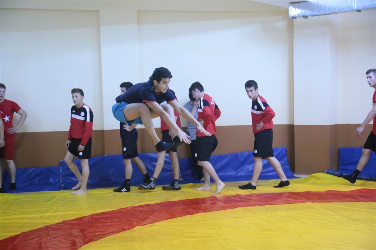 Ordu\'da "5 Okul 5 Spor Salonu" Projesi Sürüyor
