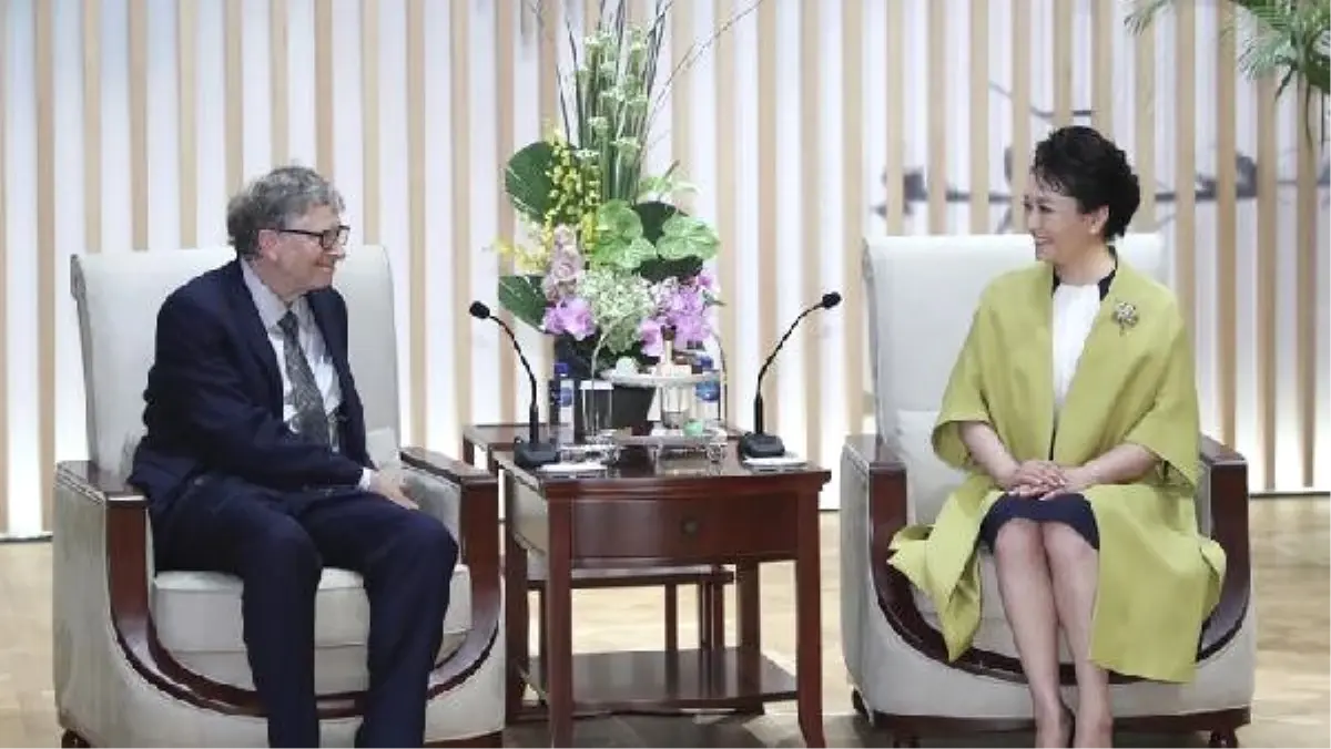 Peng Liyuan, Bill Gates ile Görüştü