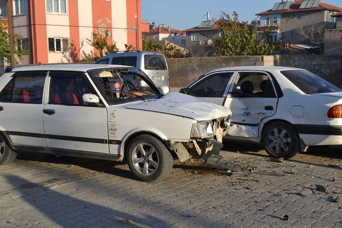 Şuhut\'ta Trafik Kazası, 1 Yaralı