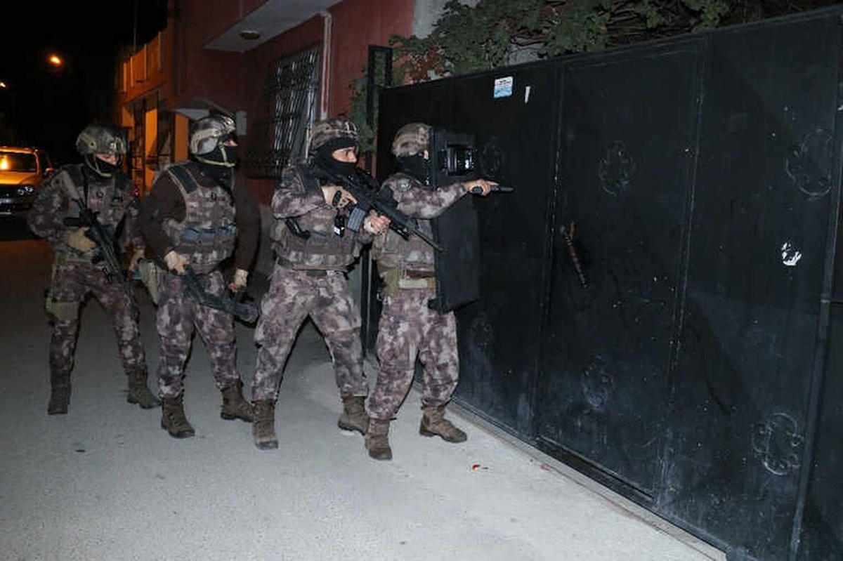 Torbacılara Şafak Vakti Baskın: 25 Gözaltı