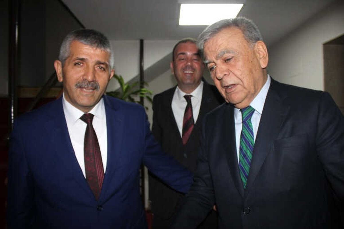 Aziz Kocaoğlu\'ndan MHP İl Başkanı\'na Ziyaret