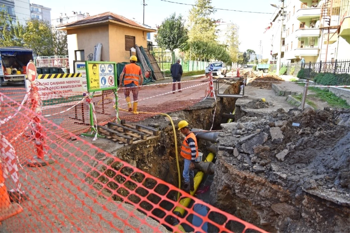 Başkan Aksu, Doğalgaz Çalışmalarını İnceledi