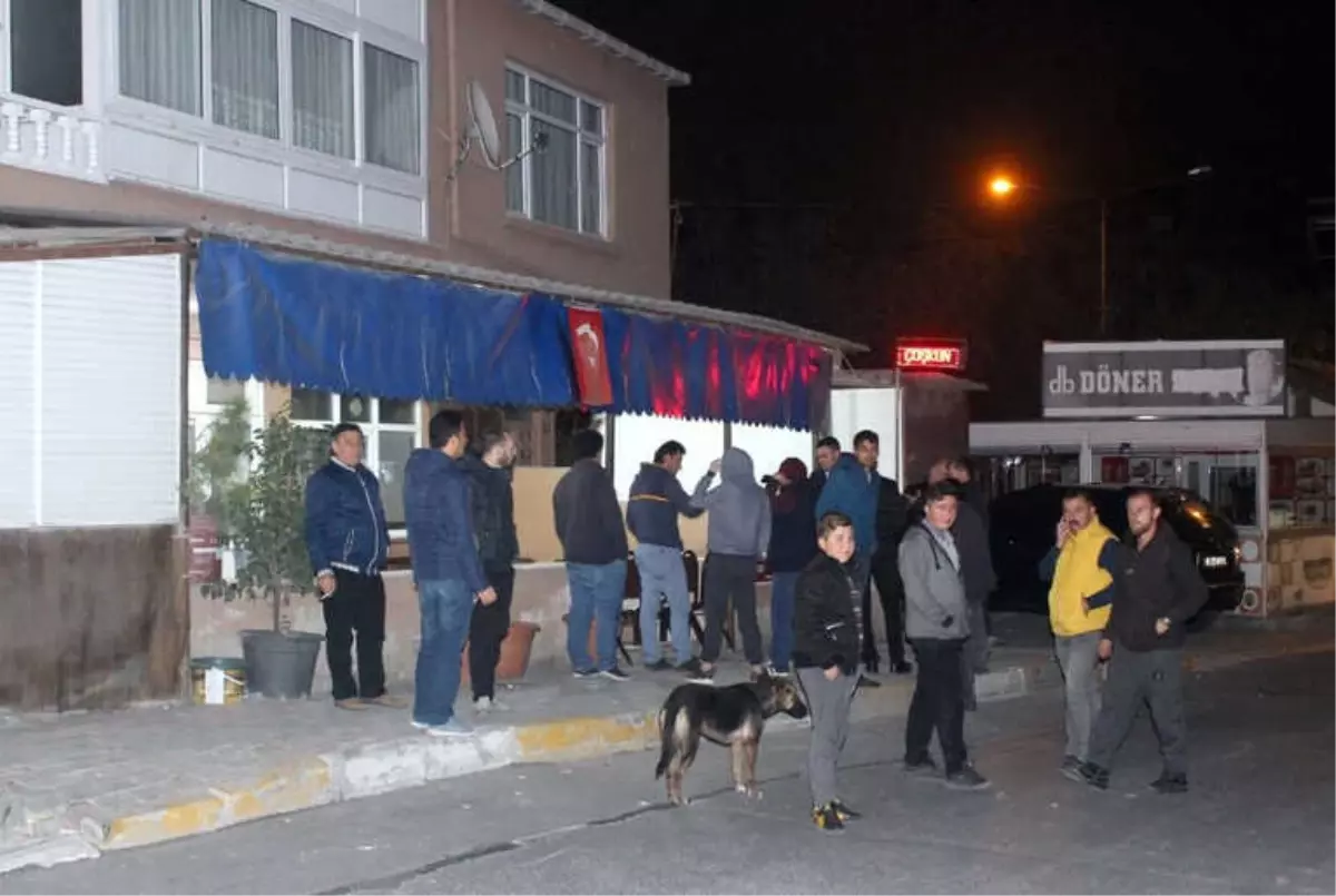 Beylikdüzü\'nde Eski Muhtar Dehşet Saçtı: 4 Yaralı