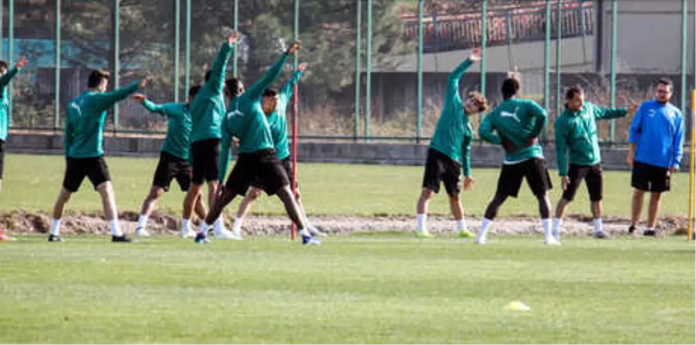 Bursaspor 3 Eksikle Çalıştı