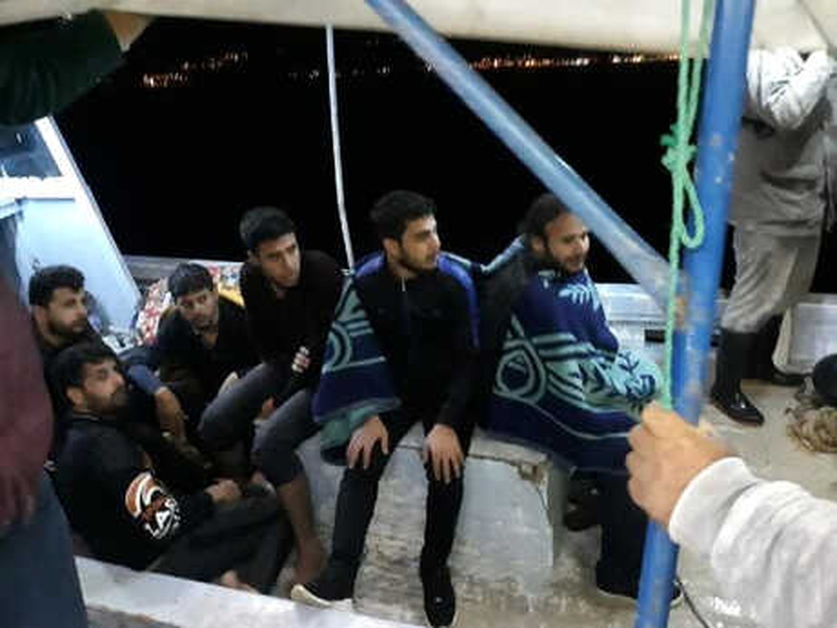 Erdemli\'de Göçmenleri Taşıyan Tekne Battı (1)