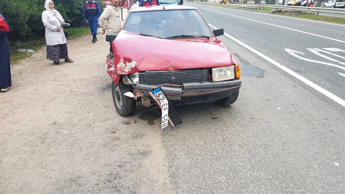 Fatsa\'da Trafik Kazası: 2 Yaralı
