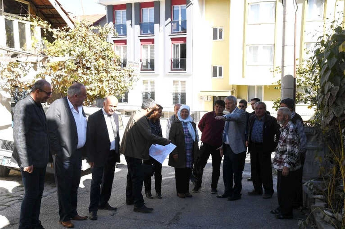 Isparta Belediyesi\'nden Hızırbey\'de Sokak Çalışması