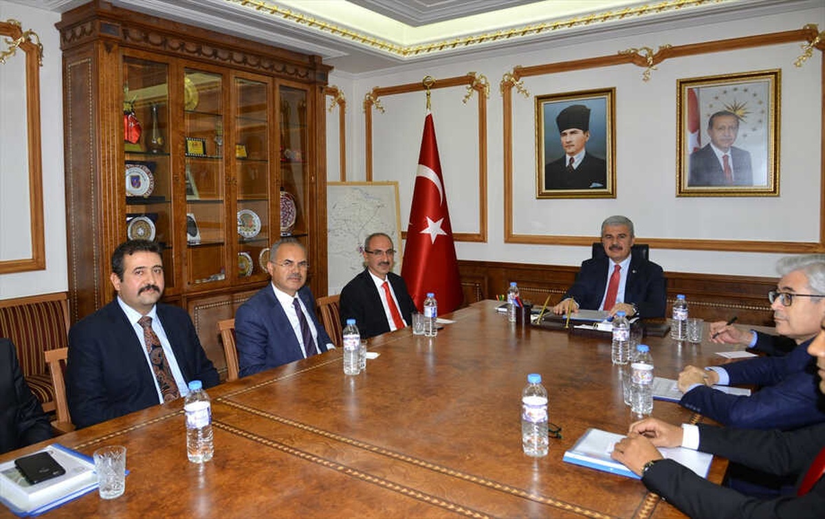 Kırşehir\'de Yatırımcıları Destekliyoruz"