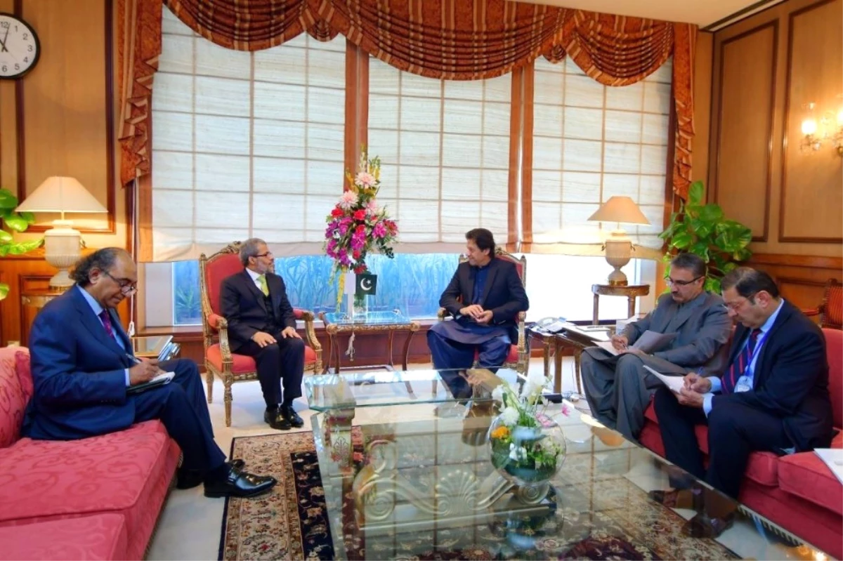 Pakistan Başbakanı Khan: "Pakistan Yemen\'in Barış Sürecinde Rol Alabilir"