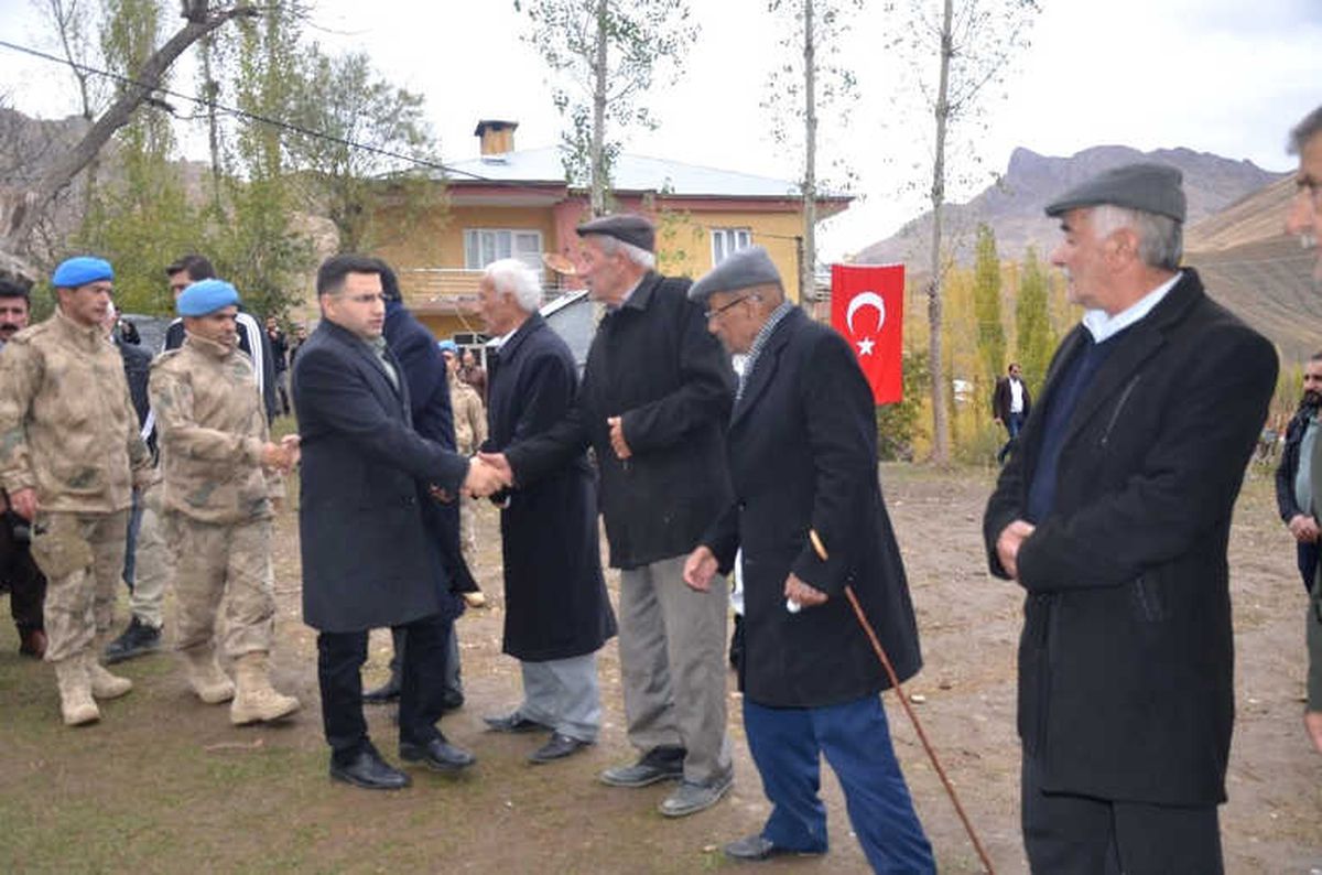 Şehit Eşi, Kaymakamdan Şehidin Silah ve Çantasını İstedi