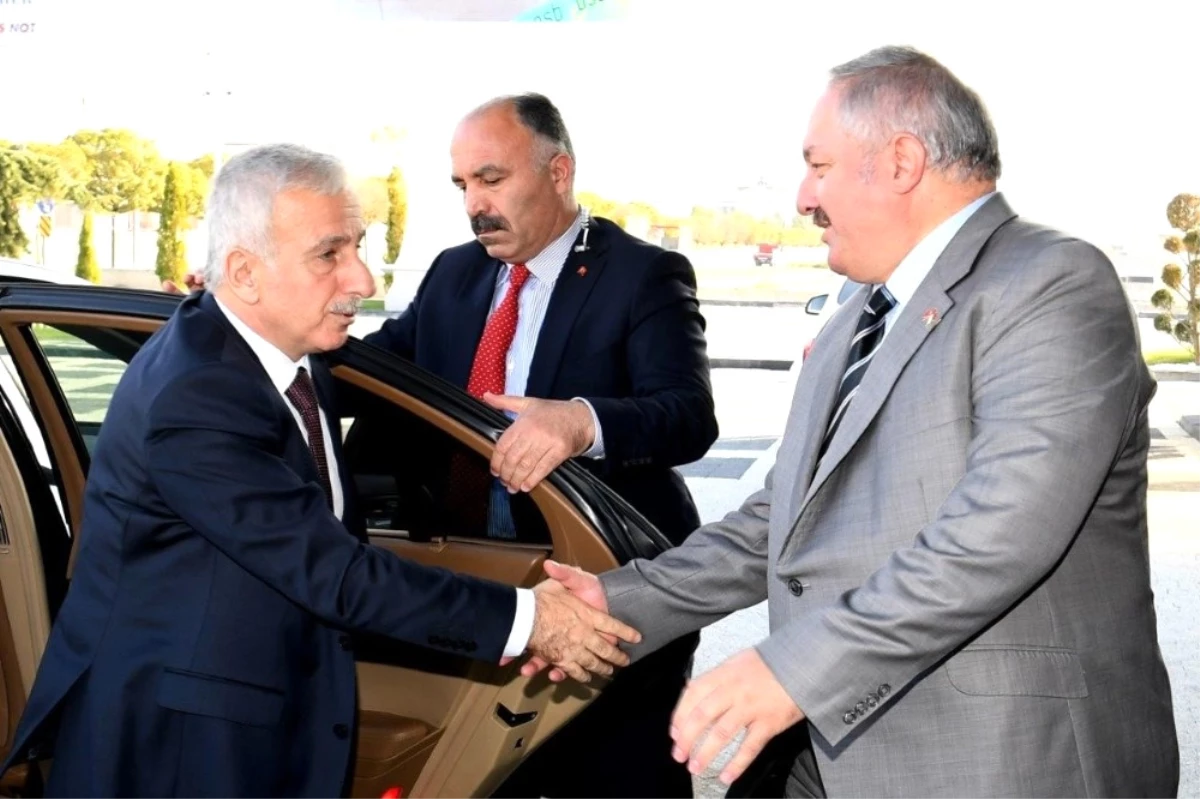 Vali Kamçı\'dan Kayseri Osb Yönetim Kurulu Başkanı Nursaçan\'a Veda Ziyaretinde Bulundu