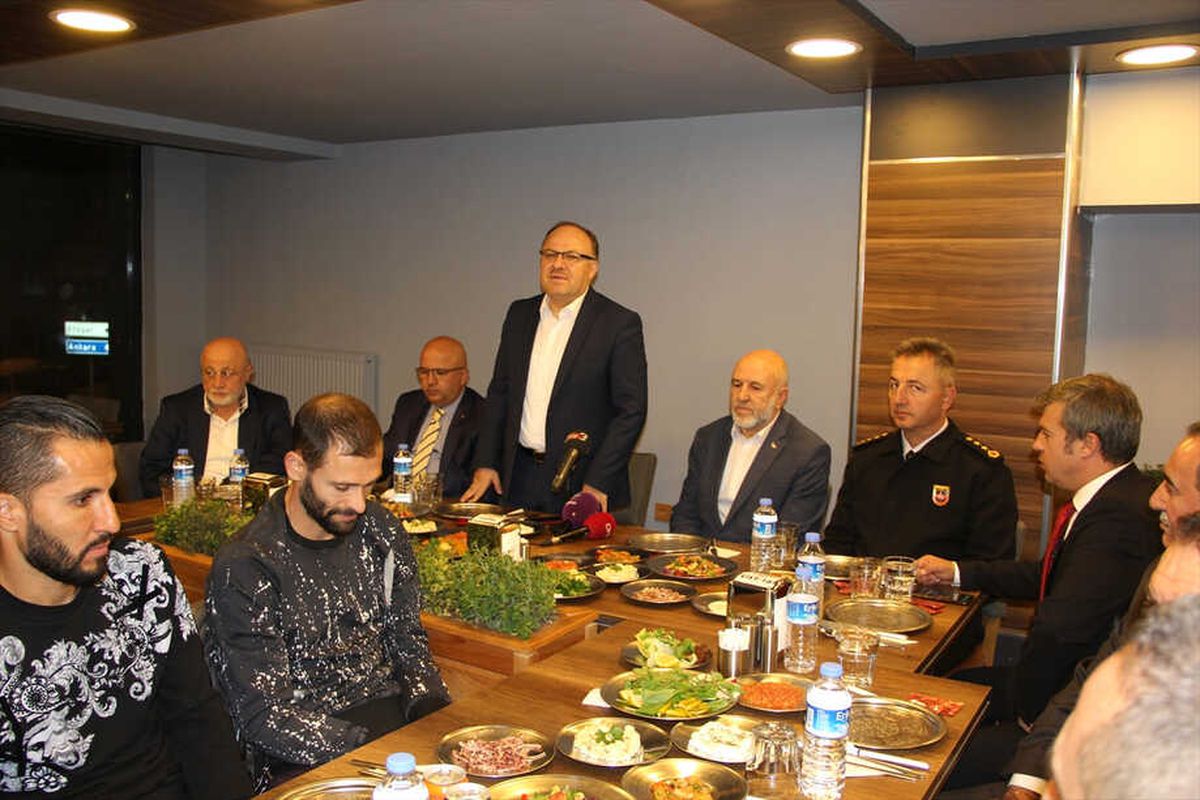 Afjet Afyonspor Moral Yemeğinde Buluştu