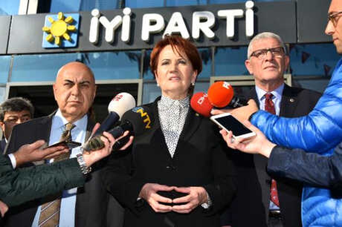 Akşener: AK Parti ile Hdp Arasında Gizliden Bir Görüşme Yapılıyor