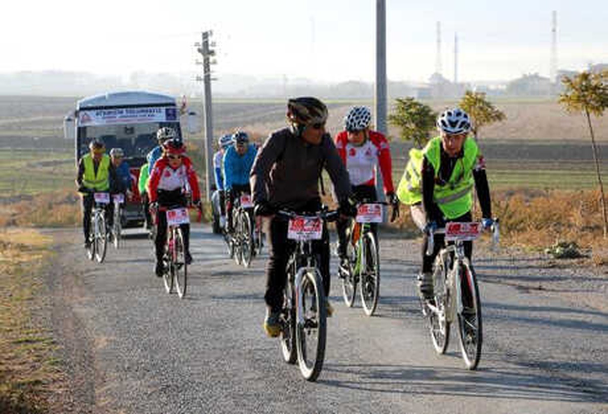Ata\'nın Huzuruna Çıkmak İçin 630 Kilometre Pedal Çevirecekler