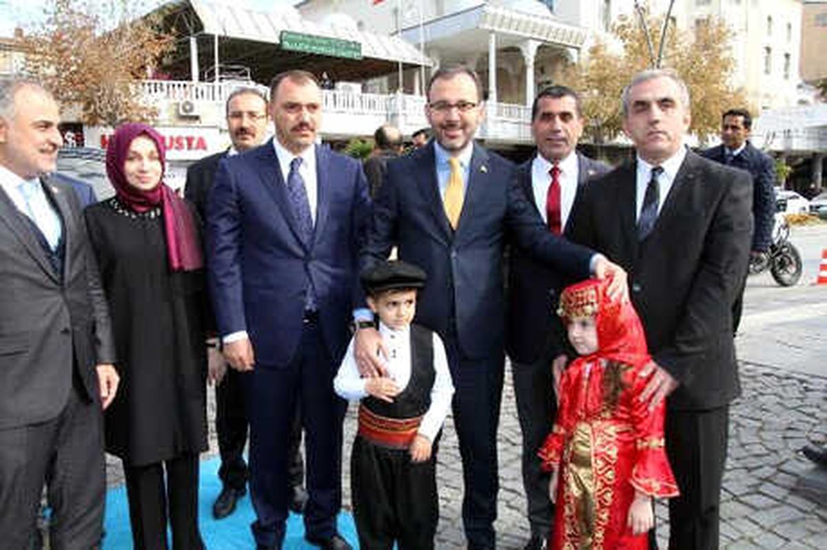 Bakan Kasapoğlu: Şiddete Karşı El Birliği ile Savaşacağız