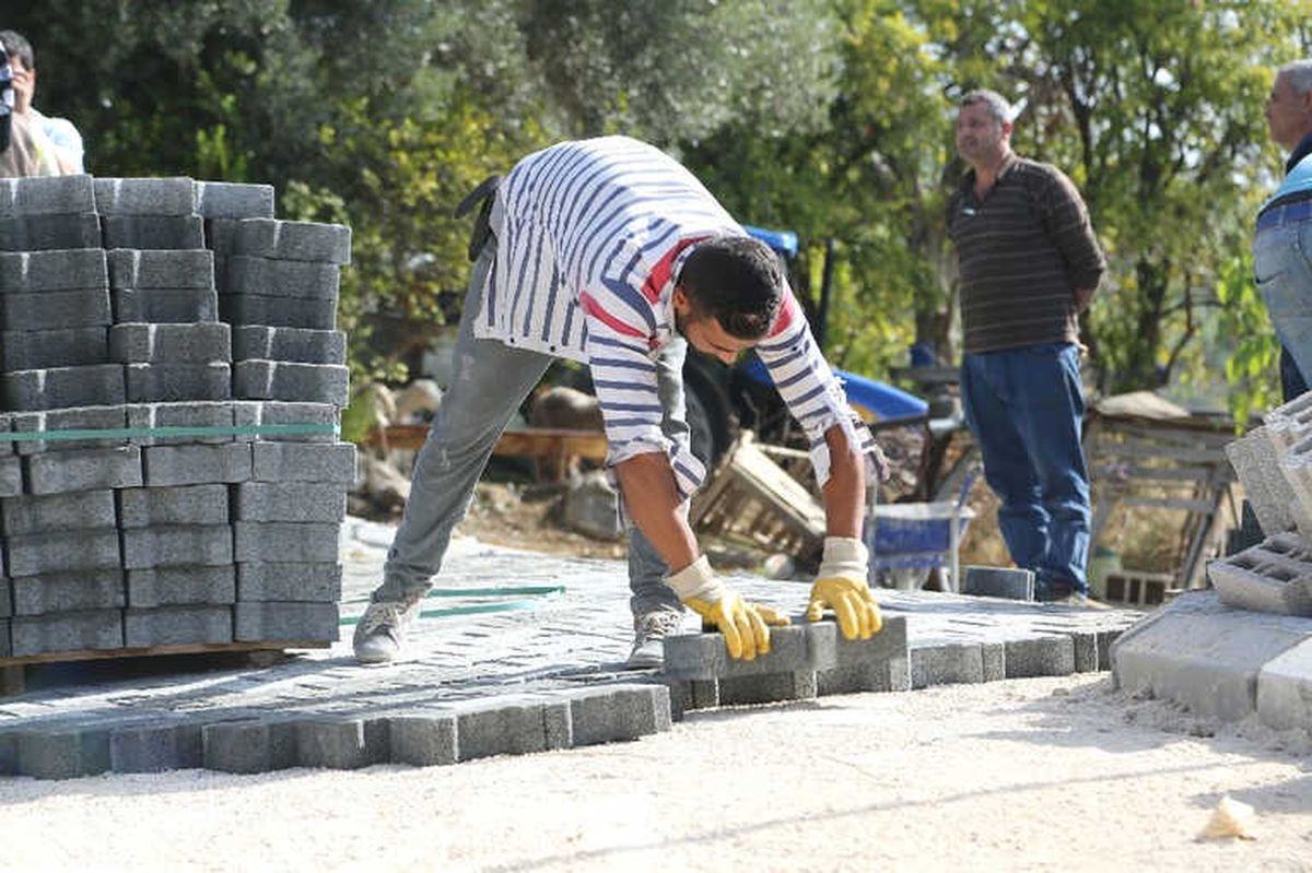 Erdemli\'de Parke Yol Çalışmaları
