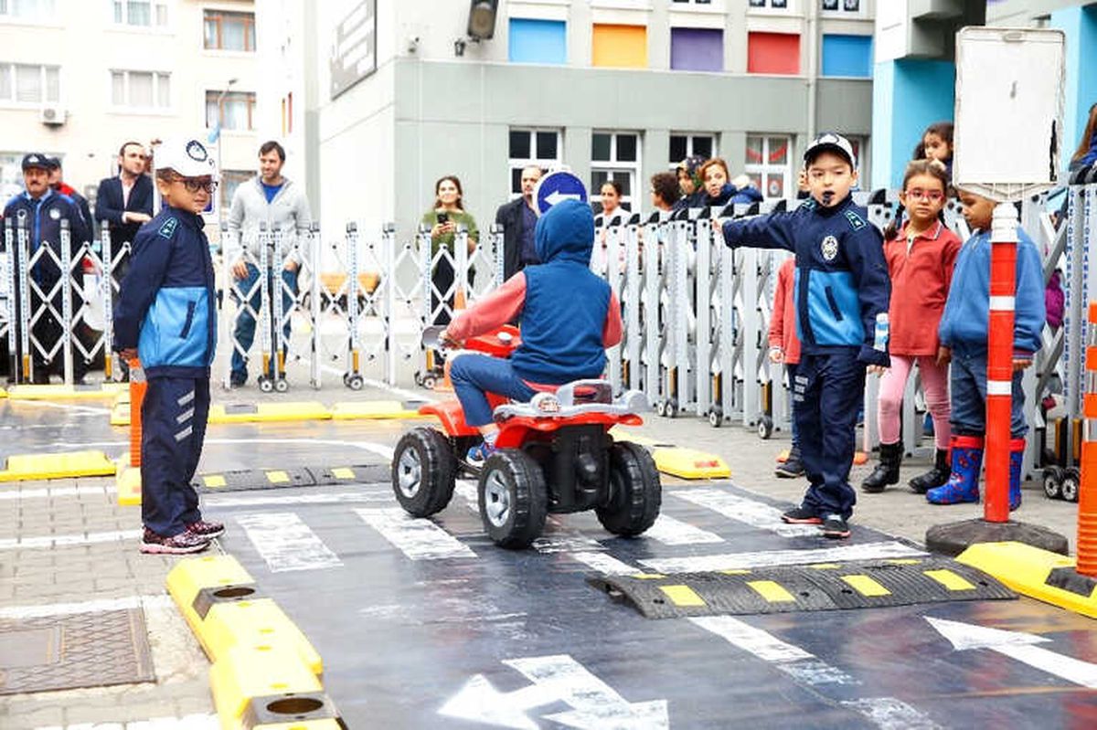 Gaziosmanpaşalı Minik Öğrenciler Okullarda Trafik Eğitimi Aldı