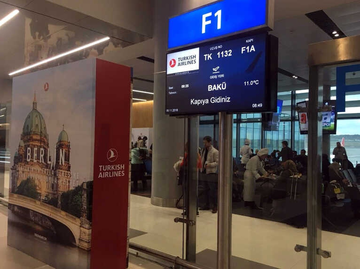 İstanbul Havalimanı\'ndan Bakü\'ye İlk Uçuş Gerçekleşti