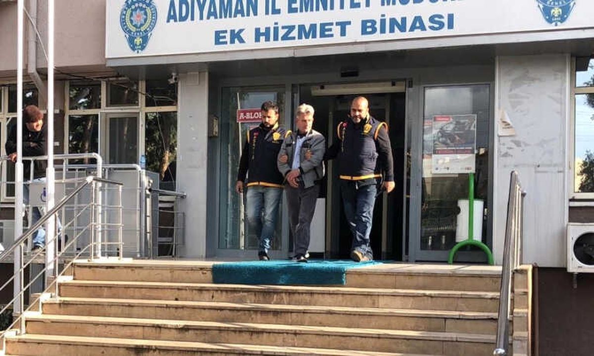 Masanın Üzerindeki Cep Telefonunu Çalan Şahıs Yakalandı