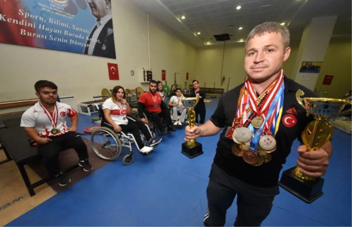 Otomobil Bagajında Geldiği Türkiye\'de Şampiyon Halterciler Yetiştiriyor