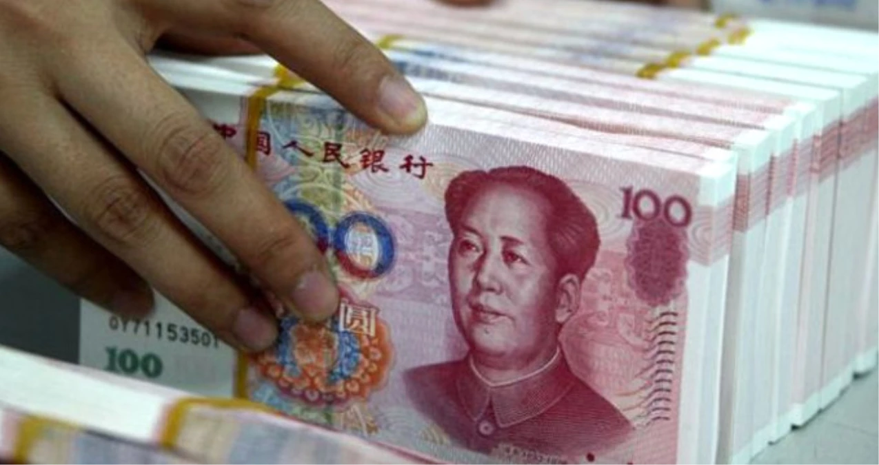 Paralarının Derdine Düşen Çinliler Bankaya Hücum Etti