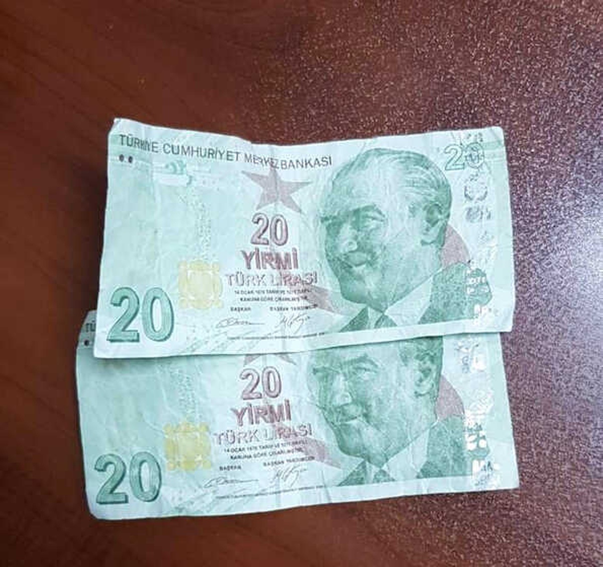 Sahte Para ile Alışveriş Yaparken Yakalandılar