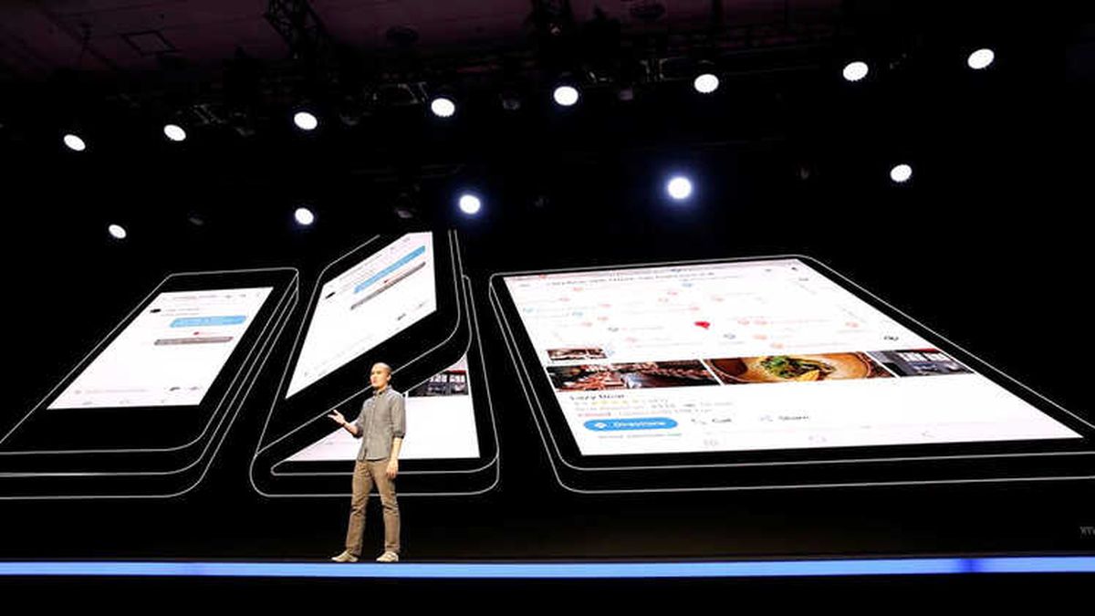 Samsunhg Katlanabilir Ekranlı Telefonunu Tanıttı: Açıldığında Ekranı Tablet Boyutuna Ulaşıyor