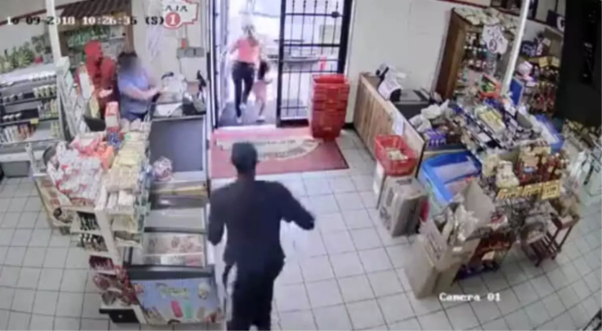 Soyguncular Kaçmak İsteyen Kadın ve Kızını Fark Etti