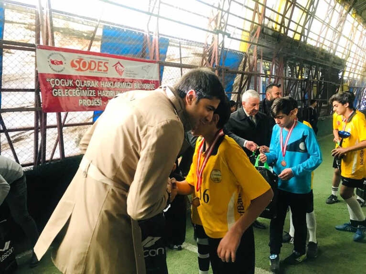 Van\'da \'Altın Ödüllü\' Futbol Turnuvası