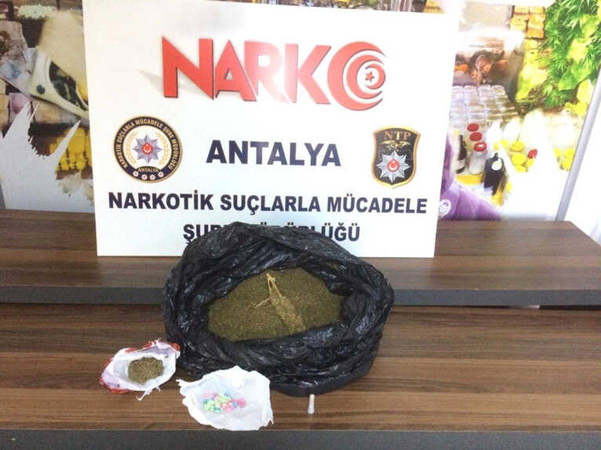 Antalya\'da Uyuşturucu Operasyonu: 2 Tutuklama