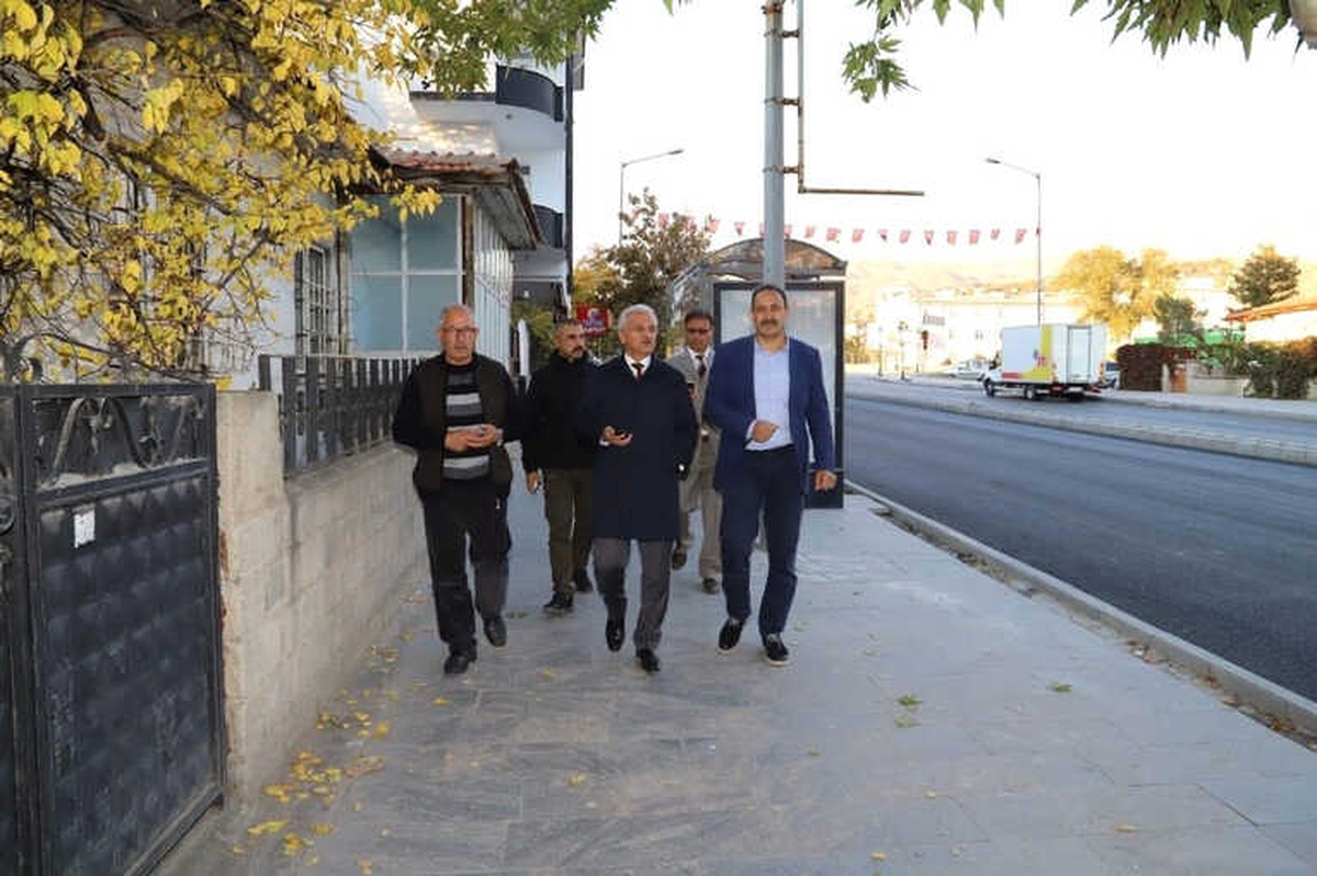 Başkan Başsoy Ordu Caddesinde Yapılan Asfalt Çalışmalarını İnceledi