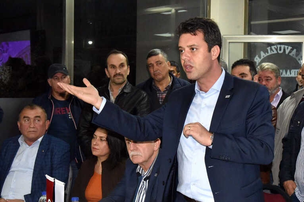 Başkan Sarıkurt Cumhuriyet Mahallesi Sakinleriyle Buluştu