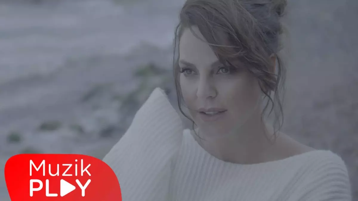 Burcu Sapmaz, "Ayrılık Silsilesi" İsimli Single\'ı ile Müzikseverlerle Buluşuyor