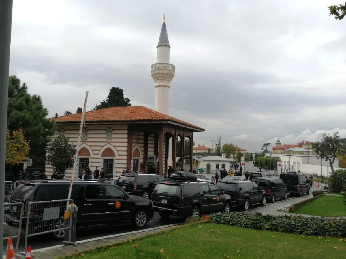 Erdoğan Cuma Namazını Kerem Aydınlar Camii\'nde Kıldı
