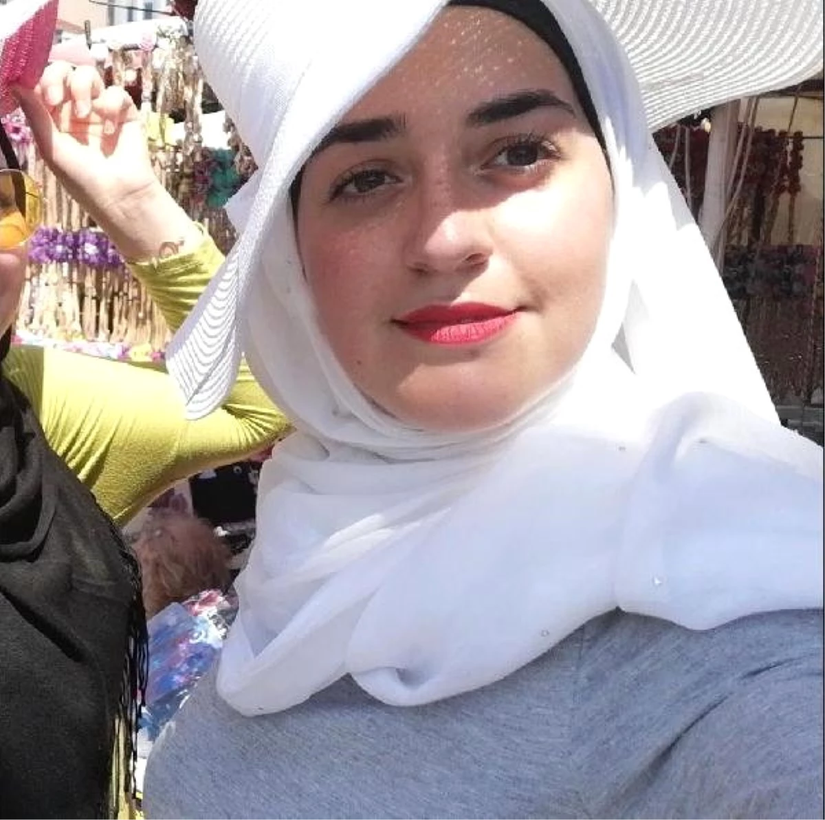 Gaspçılar, Suriyeli Genç Kızı Öldürdü, Arkadaşını İse Ağır Yaraladı