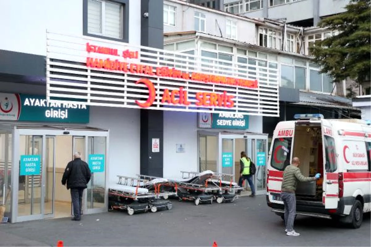 Ambulans Alanına Park Etmek İsteyen Saldırgan, Sağlık Çalışanını Bıçakladı