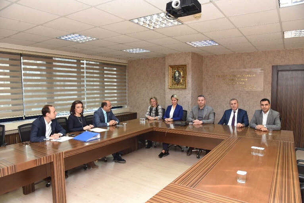 İzmit Belediyesi Fotokopi Makinası Kiralayacak