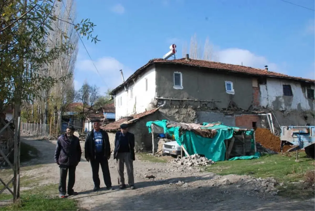 Kayıp Evrim\'in Ailesinin Ağzını Bıçak Açmıyor