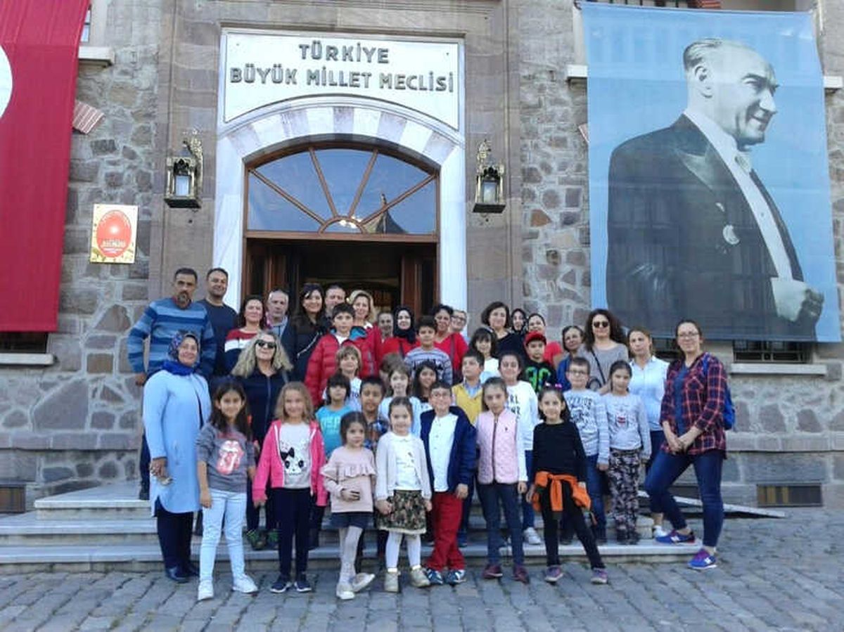 Minik Öğrencilerden Anlamlı Gezi